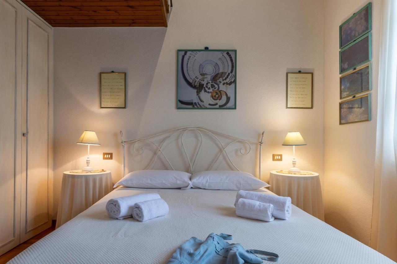 Tuscany Balcony: Crete Senesi Casetta Bagian luar foto