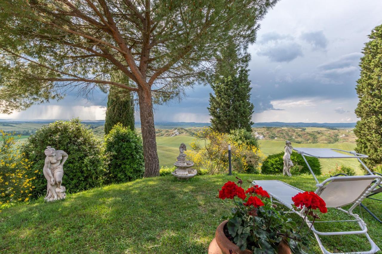 Tuscany Balcony: Crete Senesi Casetta Bagian luar foto