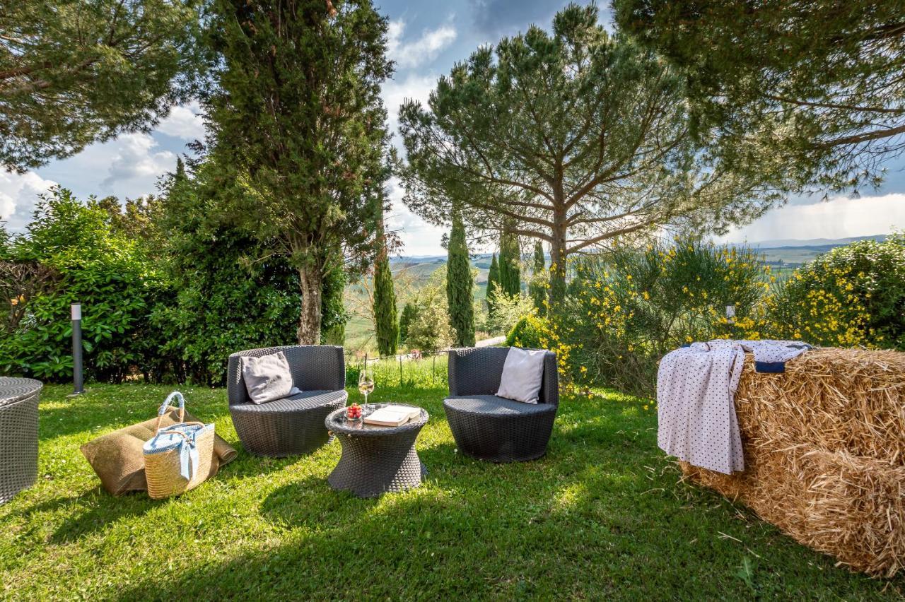 Tuscany Balcony: Crete Senesi Casetta Bagian luar foto